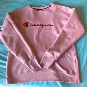 Lightly worn champion sweater blush pink and very comfy!